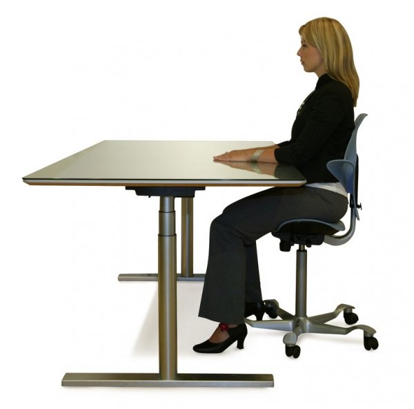 HÅG-Capisco-Puls-Sitting-Height-Adjustable-Desk