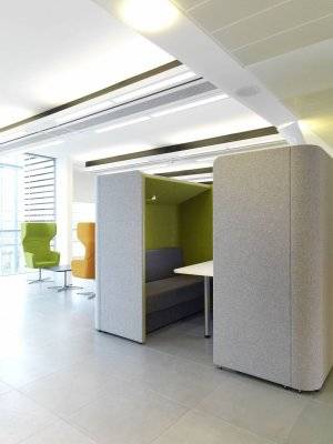 Den Dining Acoustic Pod with Canopy