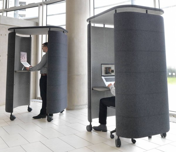 InnoPod-Ocee-Mobile-Acoustic-Work-Pods-In-Situ-Sitting-and-Standing