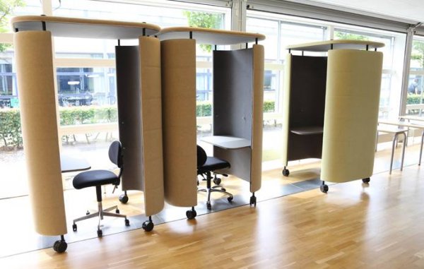 InnoPod-Ocee-Mobile-Acoustic-Work-Pods-In-Situ-Face-On