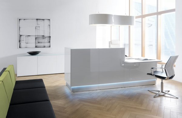 Linea Reception Desk In Situ