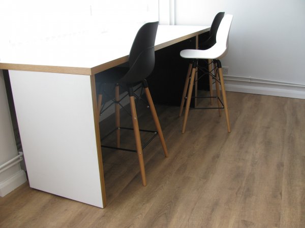 Staff-Room-with-Shore-Stools-and-Jive-Table